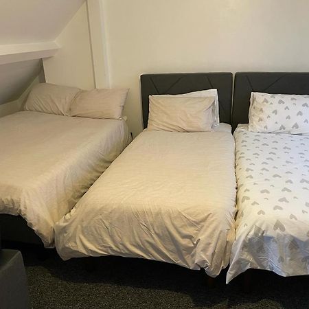 One Room To Stay With Fantastic Host Лондон Екстер'єр фото
